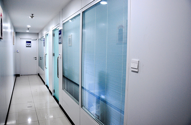 如何選擇醫用護墻板，興鐵來教您